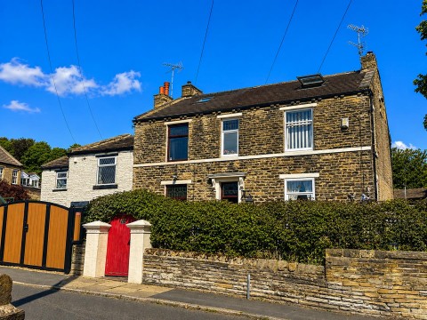 View Full Details for Ley Fleaks Road, Idle, Bradford