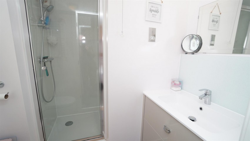 Images for Leys Close, Thackley, Bradford